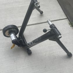 CycleOps Trek Magneto Bike Trainer With Wheel Prop