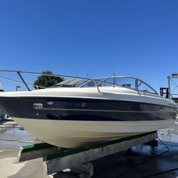 2006 Bayliner 210