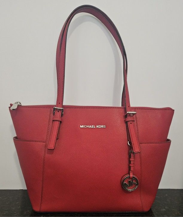 Michael Kors Jet Set Leather Top-Zip Tote Bag