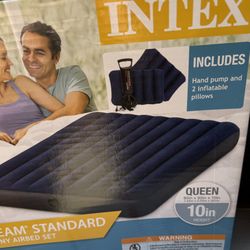 INTEX - Dura Beam Standard Downy AirBed Set . Queen With Extras . NEW !