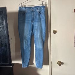 Light Wash Skinny Jeans size 12