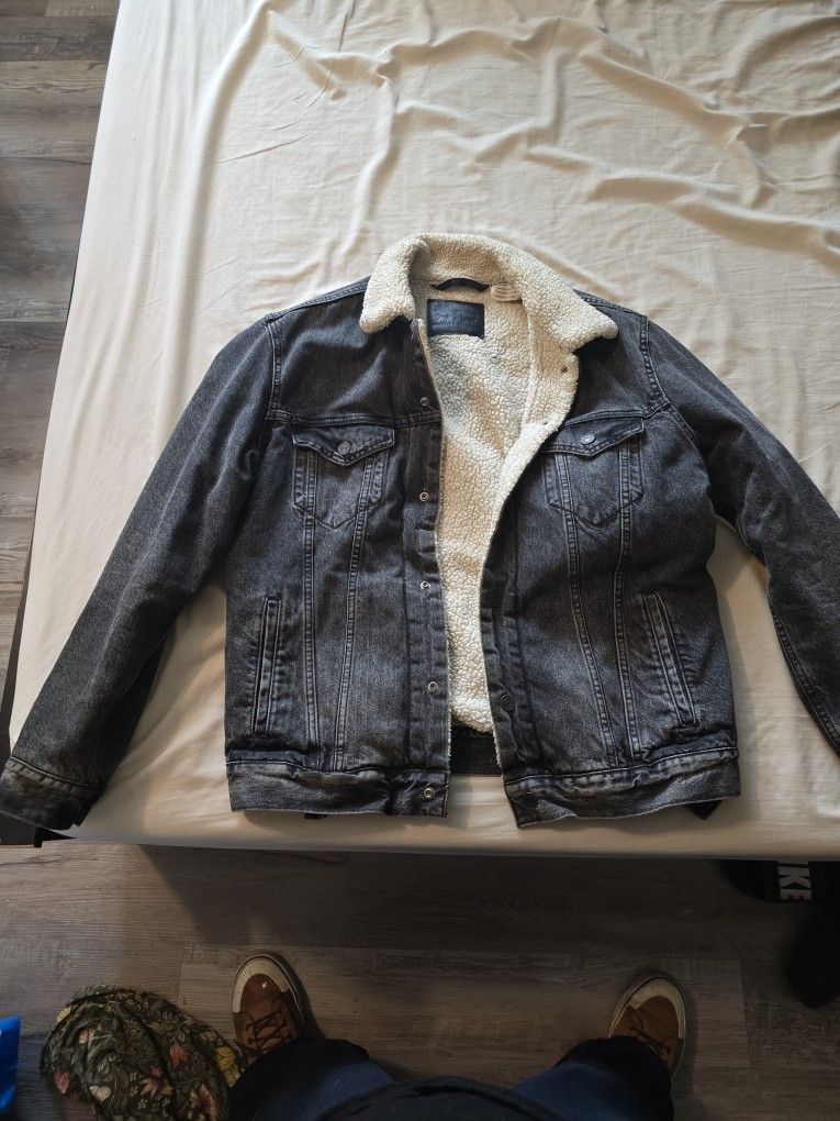 Levi's Denim/Sherpa Large