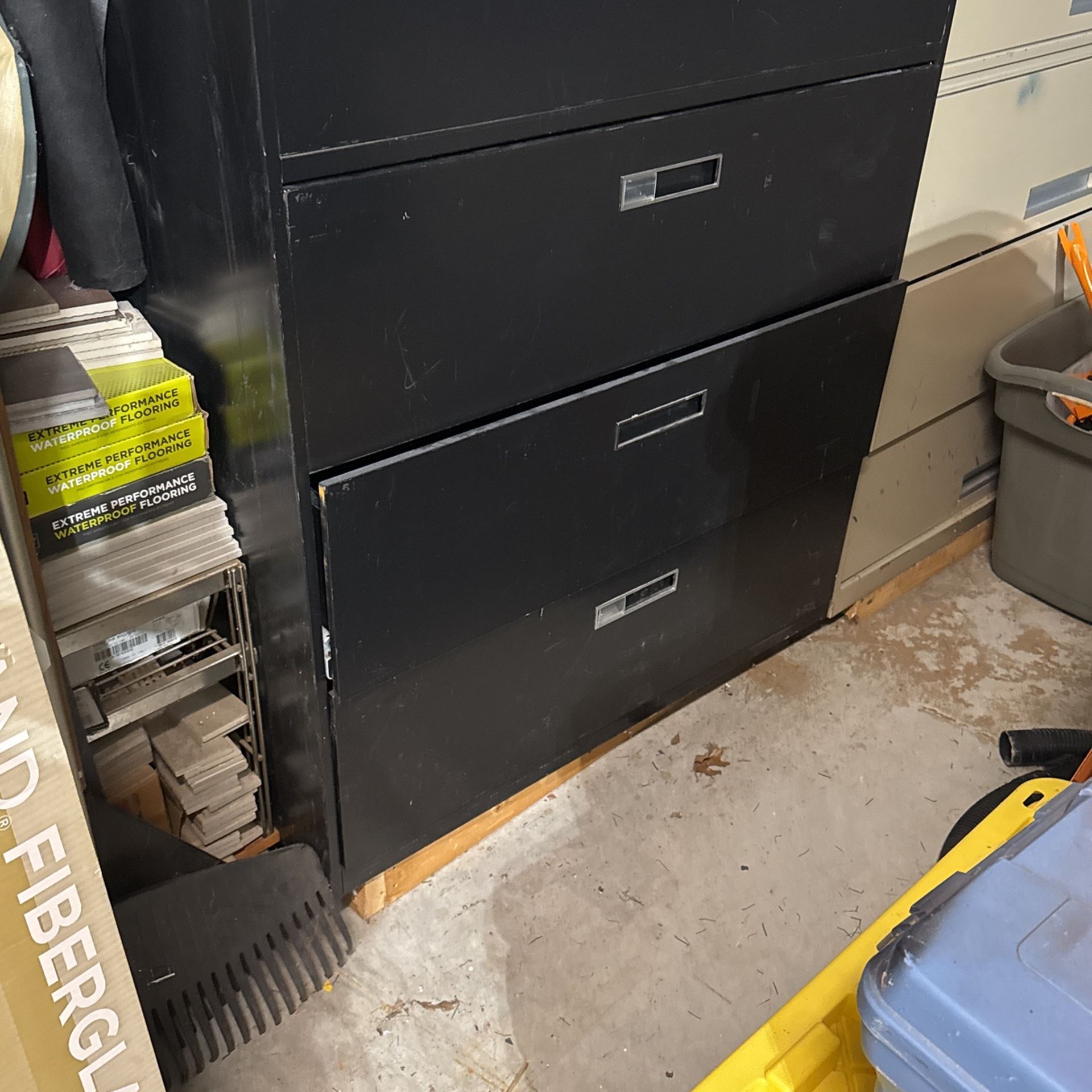 Steel Cabinet- 4 Drawer