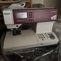 PFAFF Quilt Style 2042