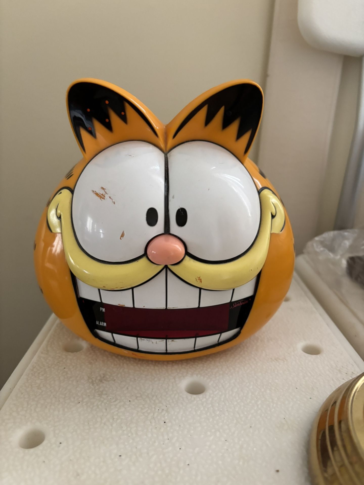 Vintage Garfield Sunbeam Electronic LED Digital Alarm Clock