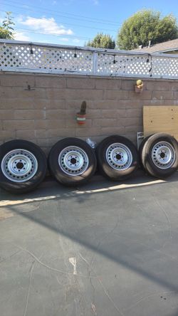 Ring and tires