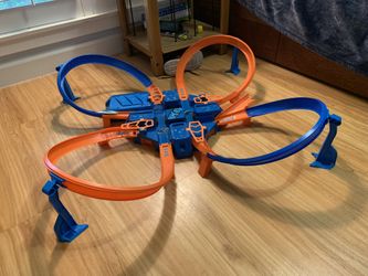 Hot Wheels Criss Cross Crash