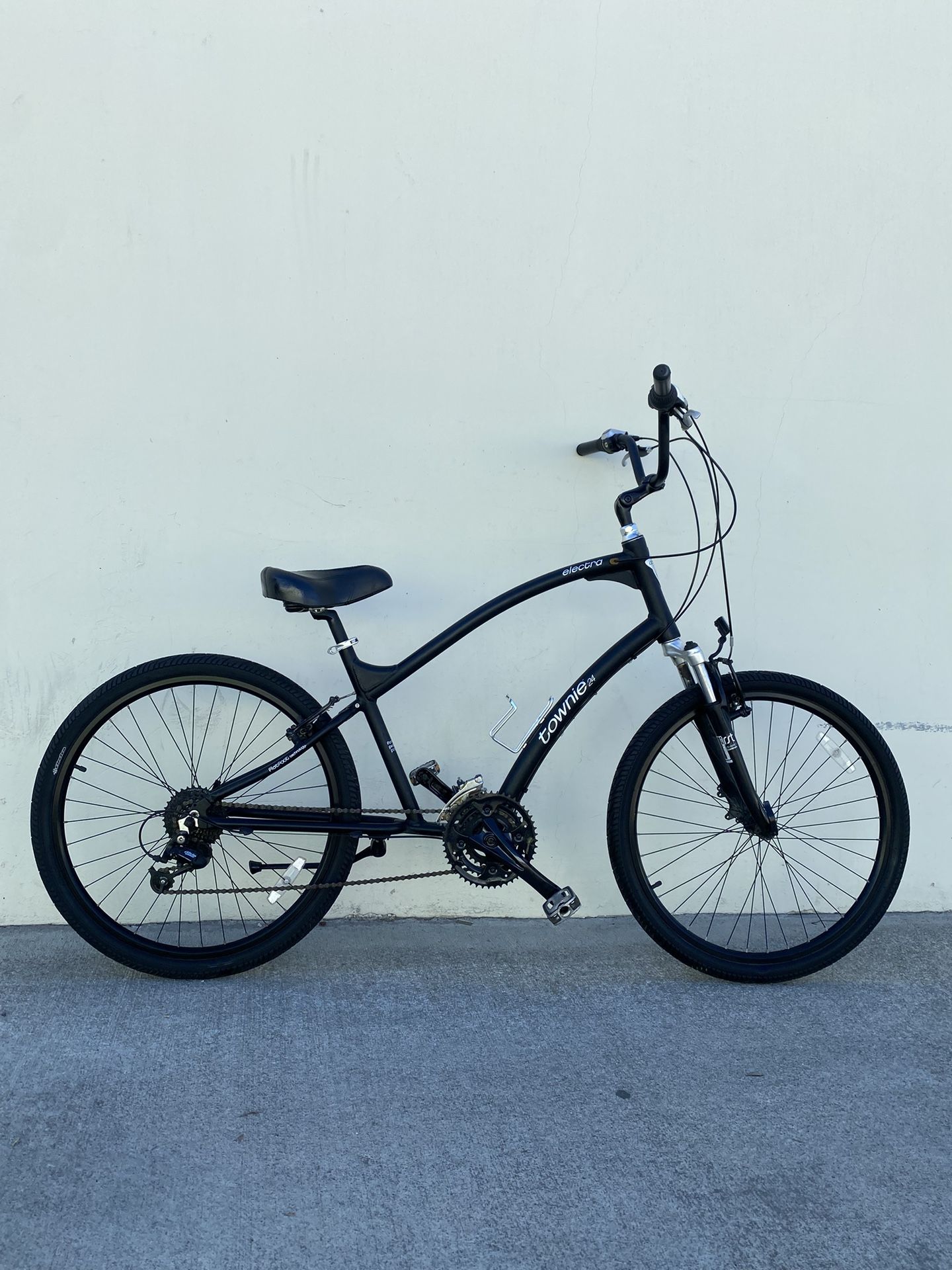 ELECTRA TOWNIE BEACH CRUISER BIKE