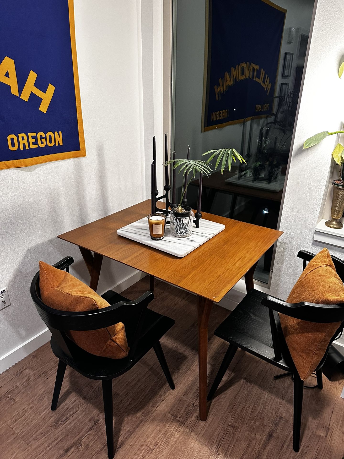 West Elm, Mid-Century 4 Seat Dining Table