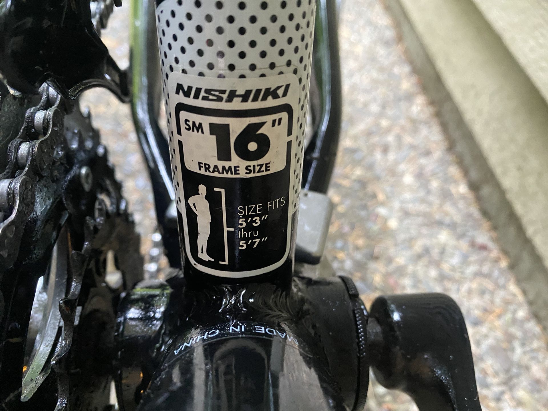 Nishiki Alamosa Small Frame 21-Speed Mountain Bike (16