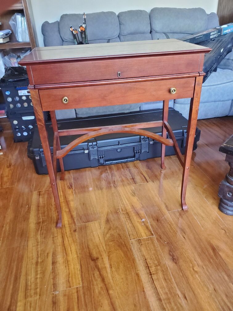 Small Lift Top Cherry Wood Desk