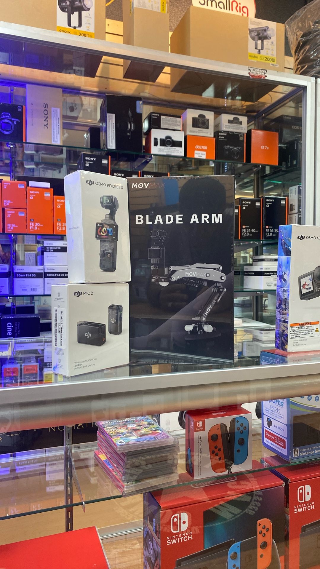 DJI Osmo Pocket 3 With DJI Mic2 Wireless Mic And Movmax Blade Arm