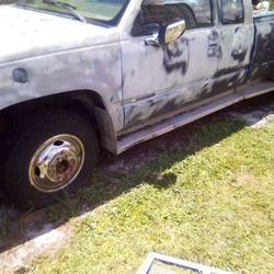 Chevy 3500 Dually