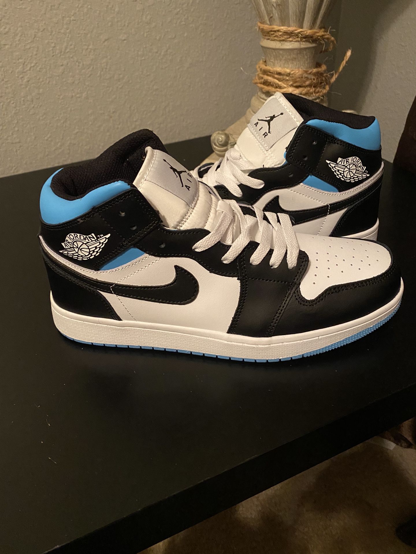 Nike Air Jordan Men’s Size 9. “New”