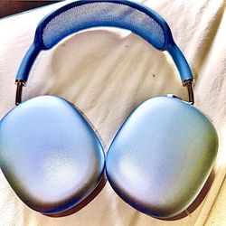 Airpod Max USB-C BLUE (1Mo Old Never Dropped)