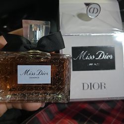 Miss Dior Essence