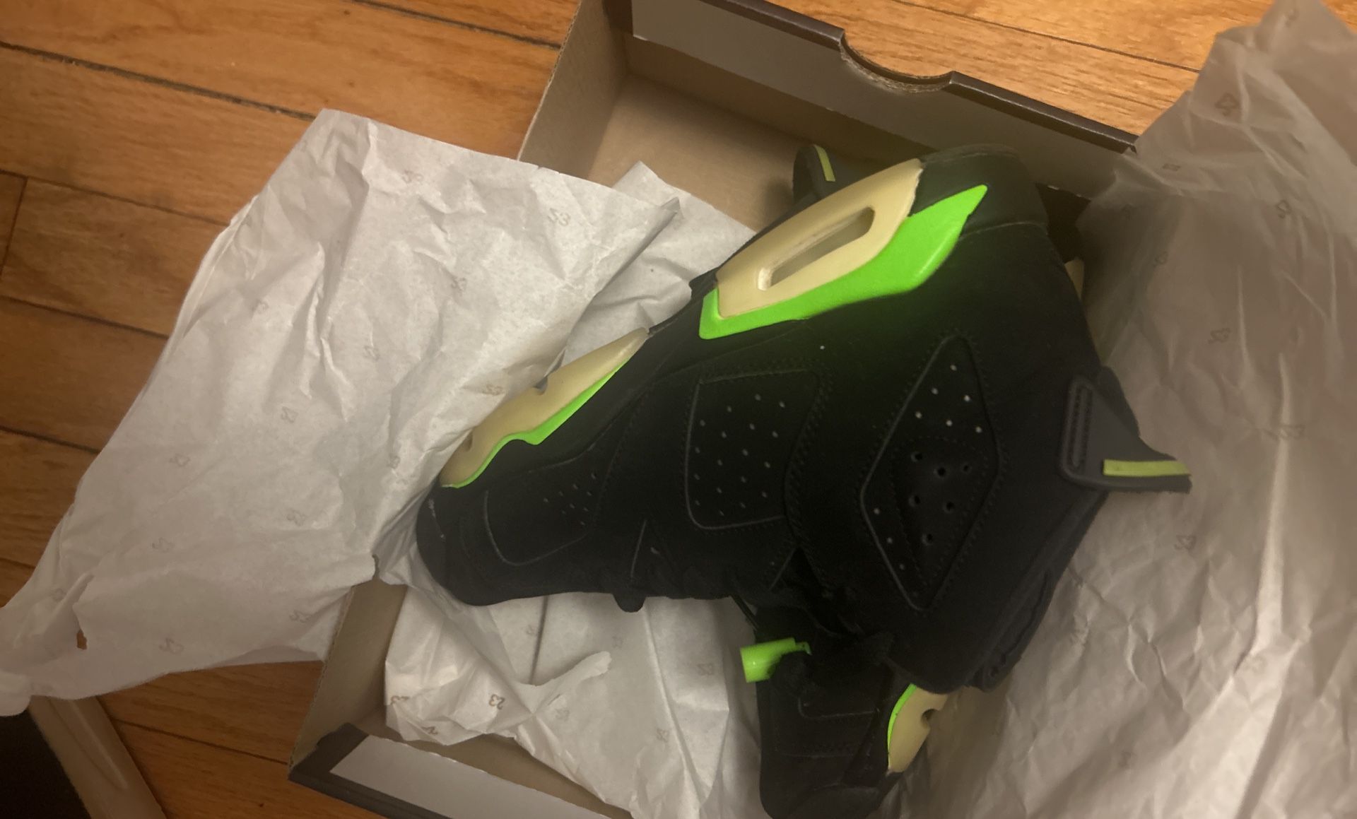 Jordan 6 Electric Green Size 7