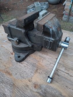 Bench Vise