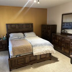 Queen Bedroom Furniture 