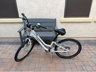 Trek Shift 3 WSD 13.5L Seeglass Crystal White Bike