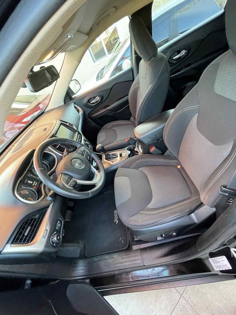 2017 Jeep Cherokee