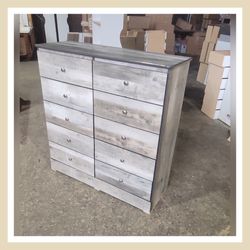Ten drawers dresser