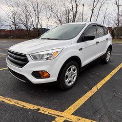2017 Ford Escape S 2.5 
