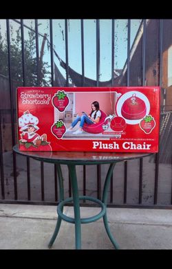 Strawberry Shortcake Plush Chair