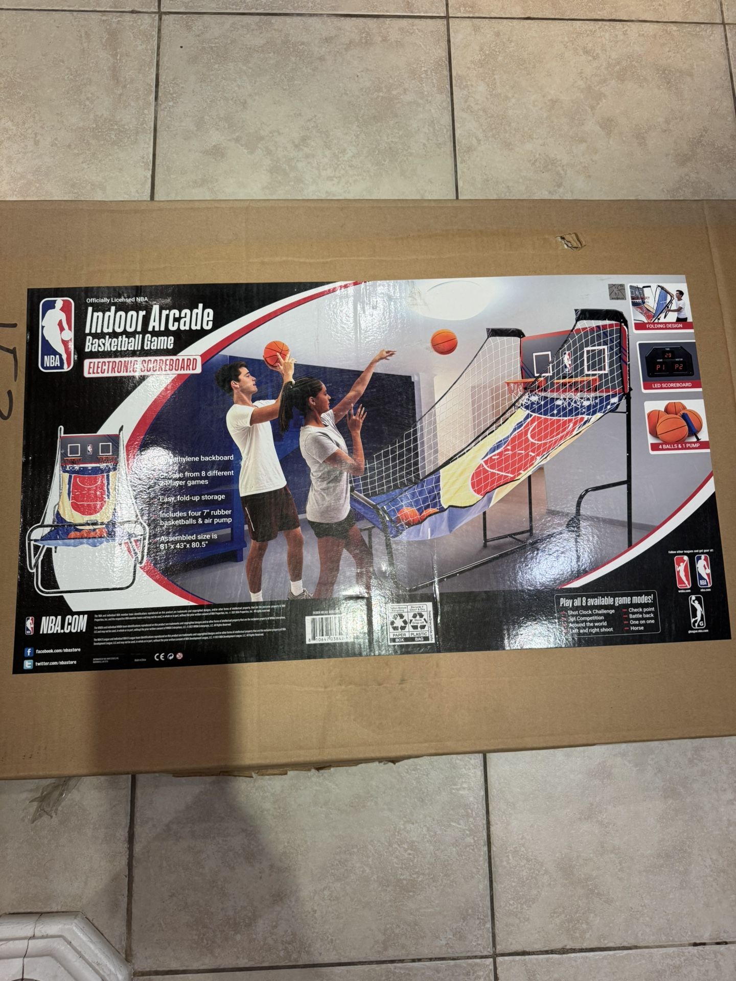 Indoor Arcade Basketball Game ( Brand New )