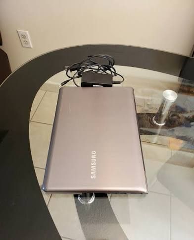 Samsung Chrome Touchscreen Laptop