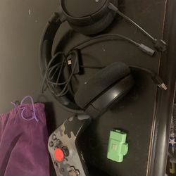 Xbox Controller And Wireless Headset 
