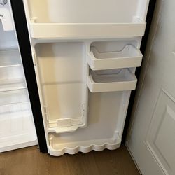 Mini fridge