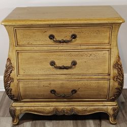 French Provincial Bombe Chest. 