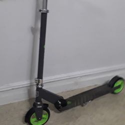 Scooter Mongoose 