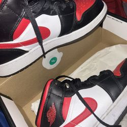 Air Jordan 1 Mid Black Gym Red