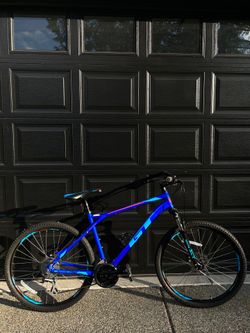 GT Aggressor Pro Mountain Bike 27.5”