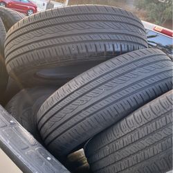 225/65/17 tires in good condition they have about