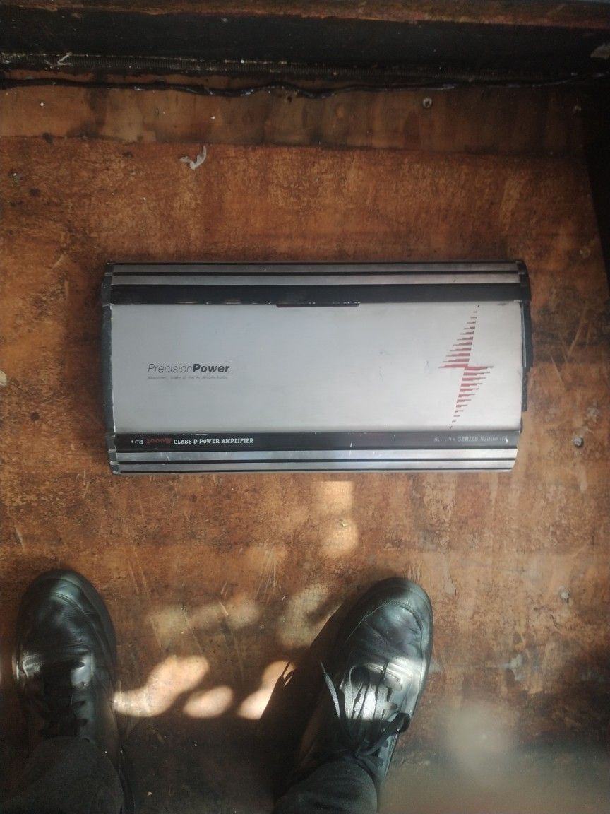 Precision Power 2000 Watt Amp