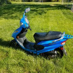 Daytona  Blue 2001 125cc Scooter