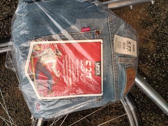 Size 33×30 Levi boot cut jeans brand new