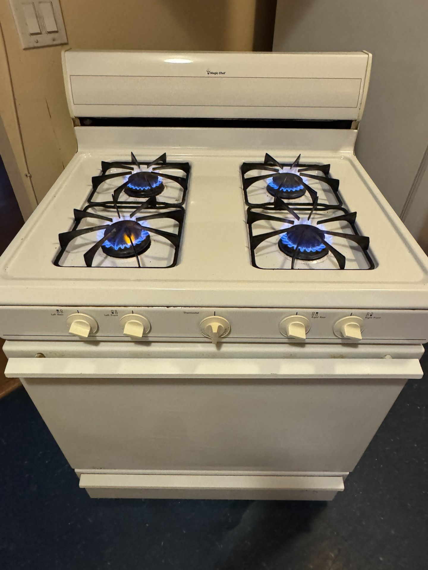 Magic Chef Stove