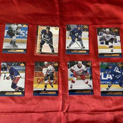 Lot of 8 nhl hockey cards