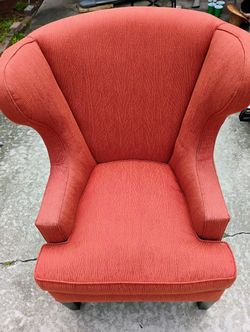Arm chair Very Comfortable and Clean