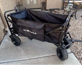 Crestwalker beach wagon with detachable higher seat