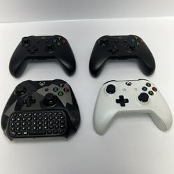 4 Xbox Controllers Lot