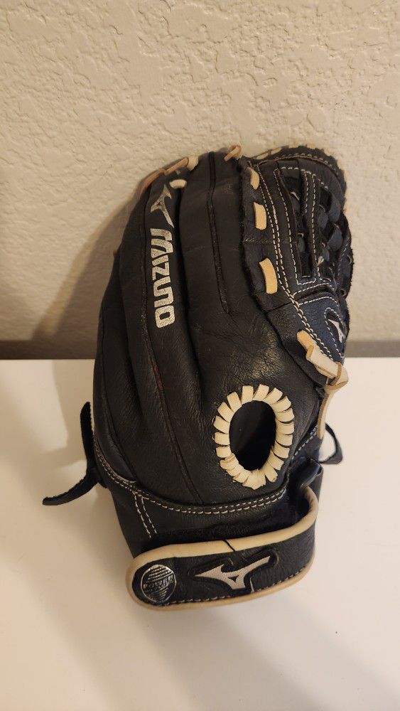 Mizuno Baseball Glove 