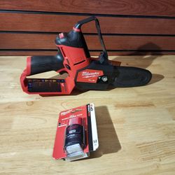 Milwaukee M12 Hatchet Saw W Battery