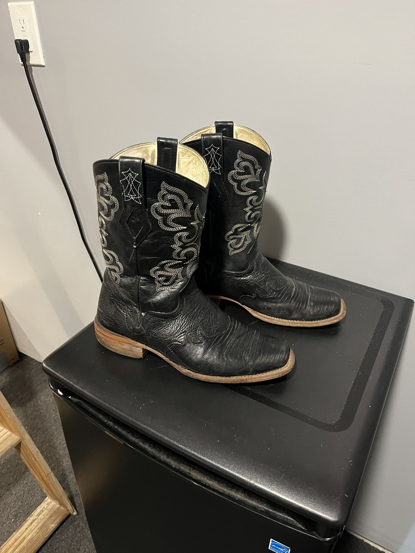 Cowboy Boots  (Black)