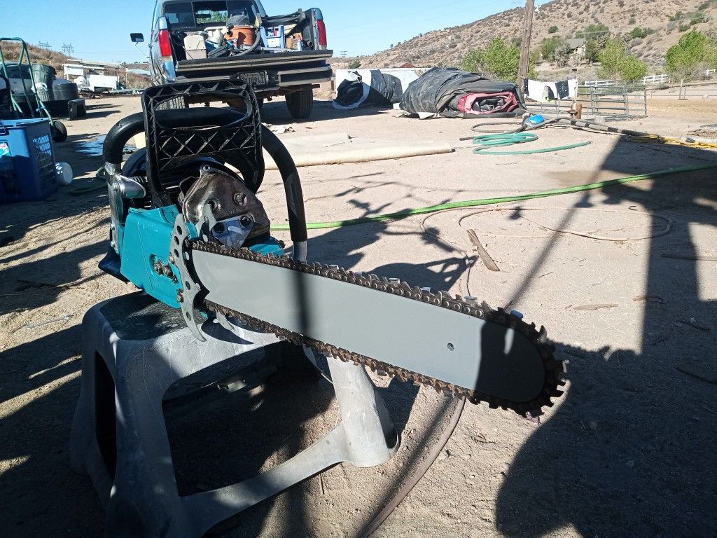 MAKITA DCS6421 Chansaw