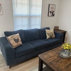 Airbnb Couches 5 Different ones To Choose from 